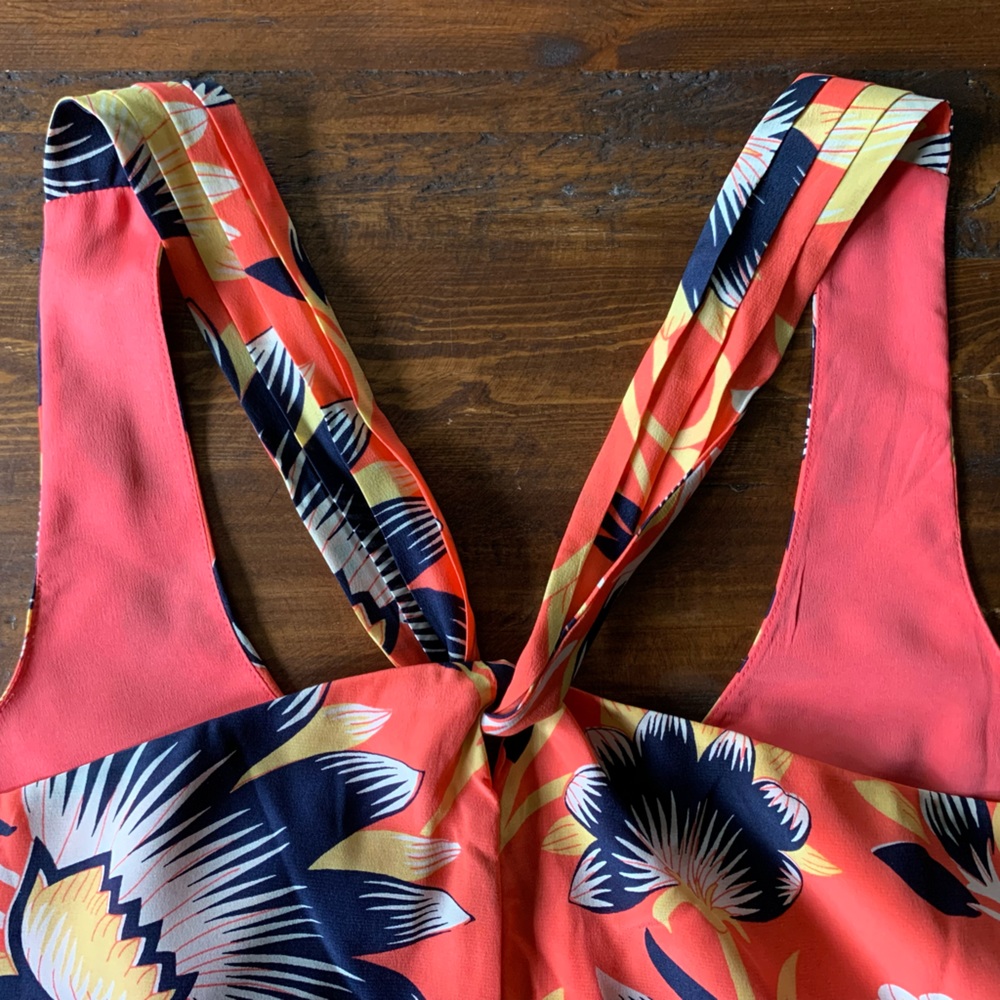 J Crew Twist Back Hibiscus Top - Picture 3 of 8